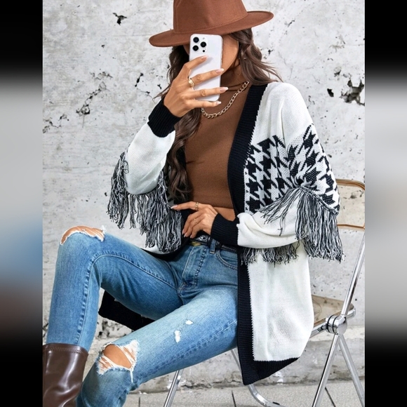 Houndstooth Fringe Cardigan - Picture 2 of 8